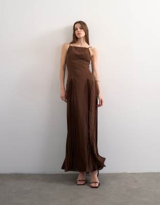 Topshop - Robe longue plissée de qualité supérieure à godets - Marron-Noir