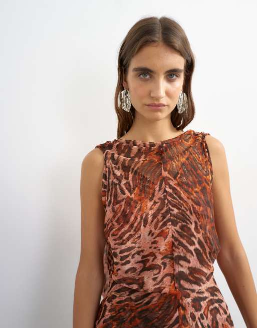Topshop - Robe longue transparente à imprimé animal avec dos ouvert - Rose foncé, 3 de 4
