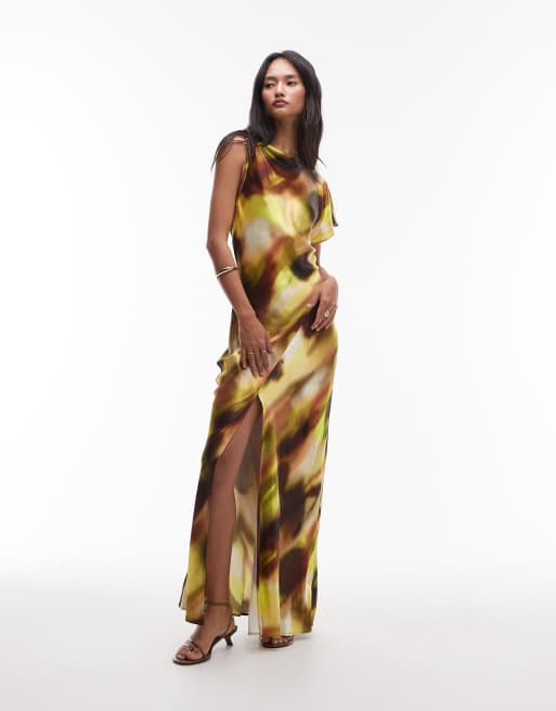 Topshop - Robe mi-longue en satin torsadée à l'épaule avec dos nu - Jaune imprimé abstrait