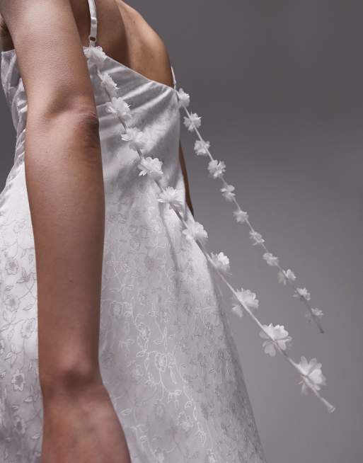 Topshop Robe nuisette courte en jacquard a brides fleuries Ivoire ASOS