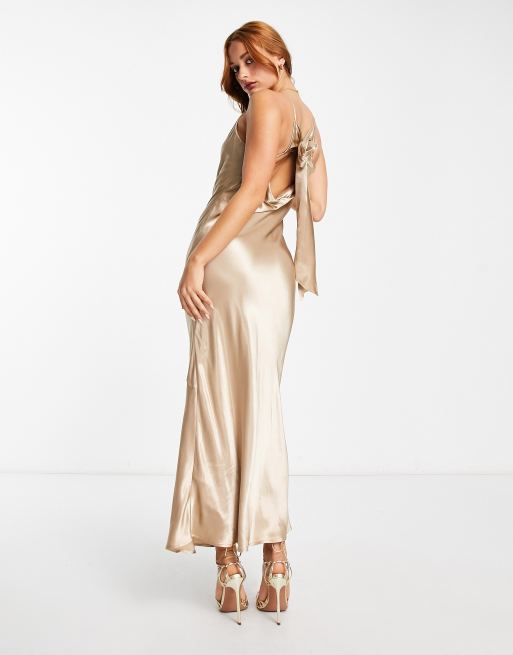 Topshop Robe nuisette de demoiselle d honneur effet satin nou e dans le dos Dor