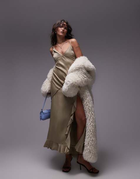 Topshop - Robe nuisette mi-longue en satin avec épaule torsadé et coutures apparentes - Doré pâle - view 1