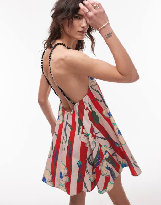 Topshop - Robe rayée coupe courte et fluide avec bretelles ornées de perles et imprimé fleuri - Rouge, 3 de 4