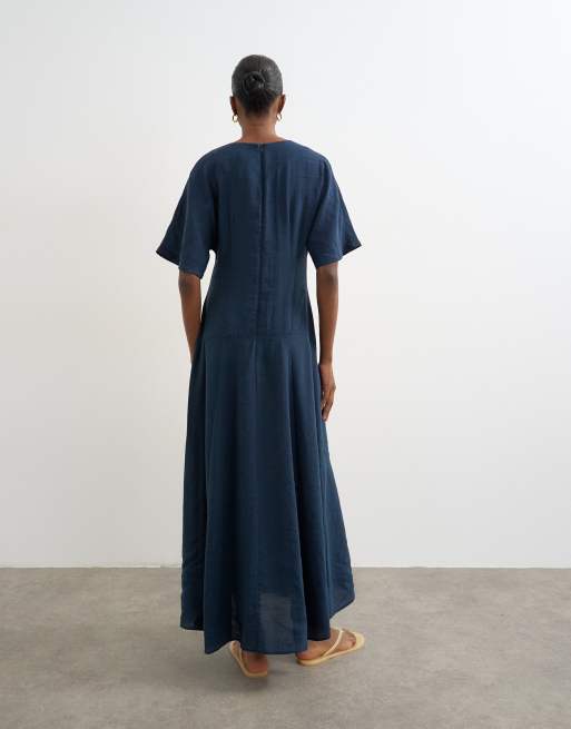 Topshop - Robe t-shirt longue en cupro à taille basse - Bleu marine, 4 de 4