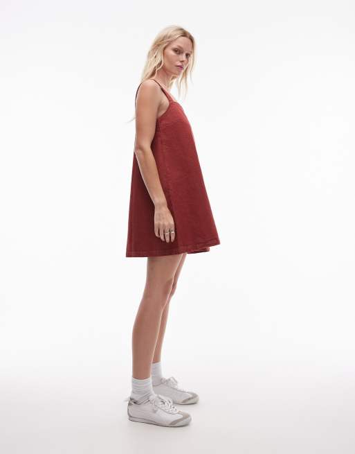 Topshop – Röd jeansklänning med axelband och boxig passform, 4 av 4