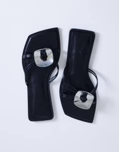 Rolo hardware detail flat sandal in black