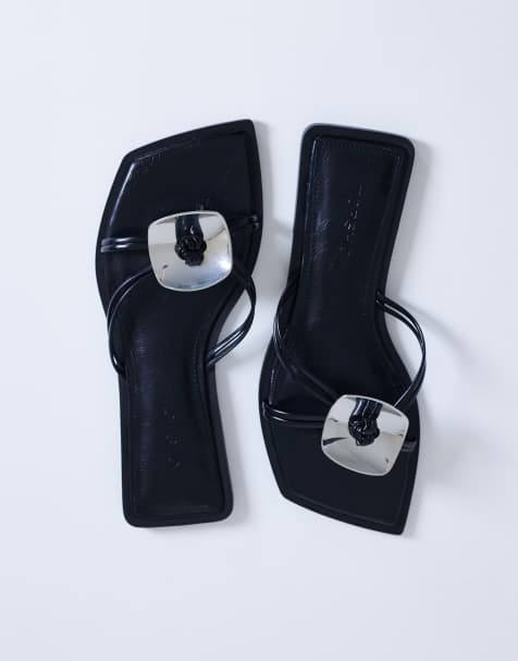 Topshop – Rolo – Svarta, platta sandaler med metalldetaljer - view 1