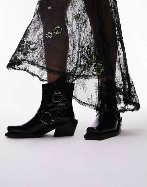 Roxy hotsell black boots