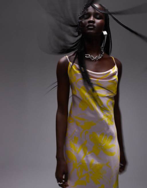 Topshop – Różowo-żółta sukienka midi na ramiączkach z drapowanym dekoltem w kwiatowy wzór