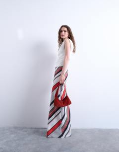 Model wearing Ruched detail sleeveless top in ivory