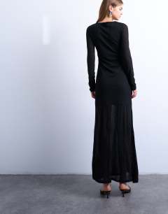 Model wearing Ruched front drop waist maxi dress in black