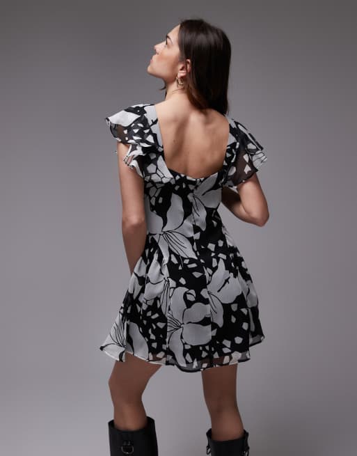Topshop ruffle hem tea dress in mono floral print, 4 of 4
