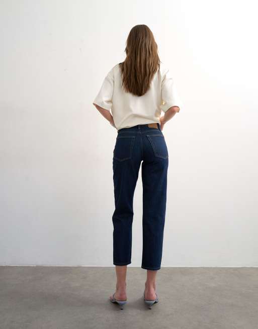 Topshop Runway mid rise cropped jeans in indigo rinse, 2 of 7