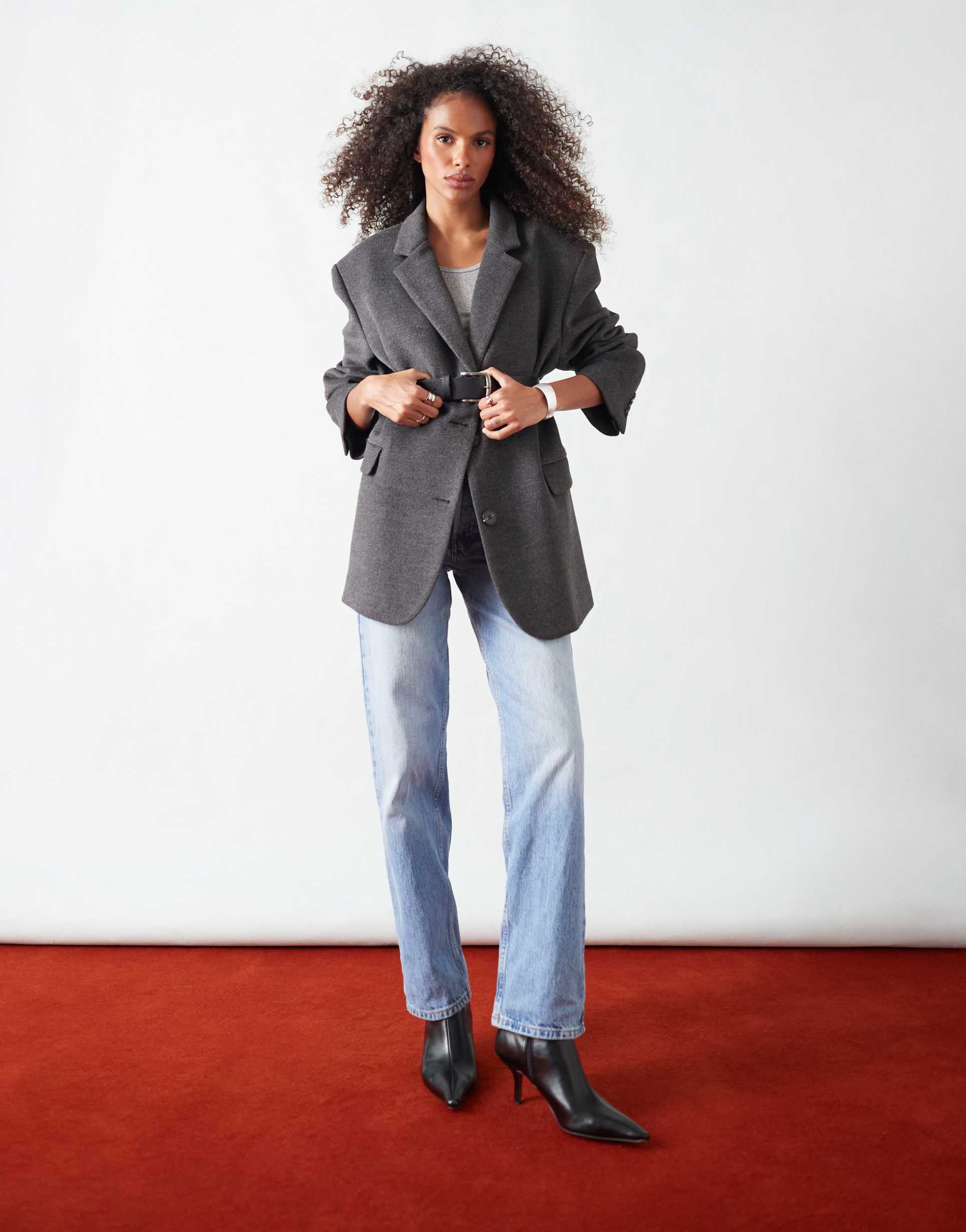 topshop runway mid rise straight jean in bleach