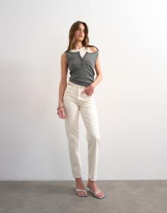 Model wearing Runway mid rise straight jean in bone