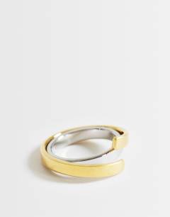 Model wearing Ruth waterproof overlapping ring in stainless gold