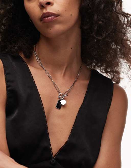 Topshop – Sally– Naszyjnik z grubych ogniw z wodoodpornej stali nierdzewnej w kolorze srebra z zawieszkami