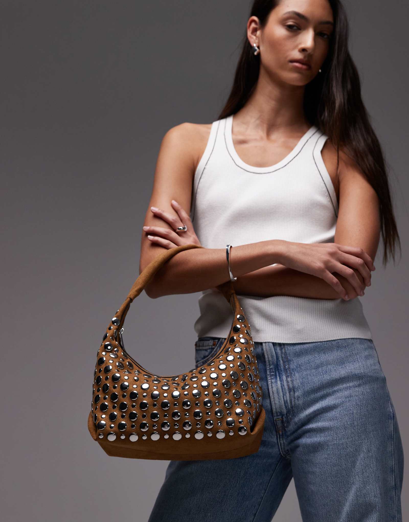 Коричневая сумка через плечо с заклепками от Topshop Samantha