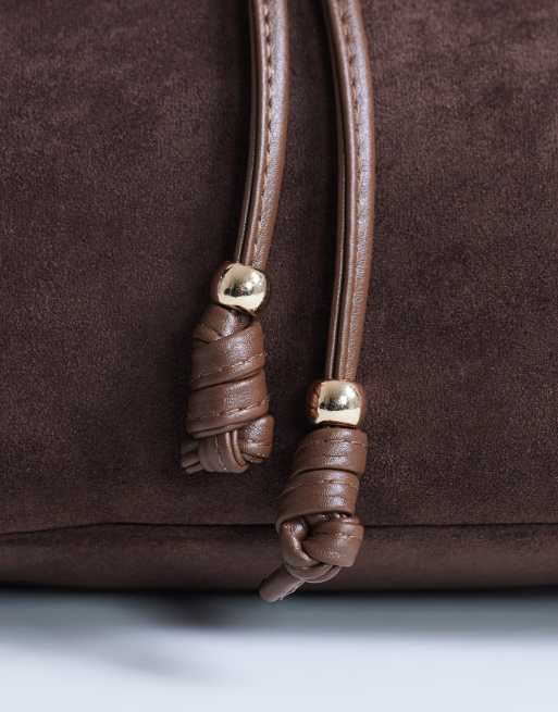 Topshop - Sammy - Sac porté épaule froncé de taille moyenne avec cordon de serrage - Chocolat, 3 de 4