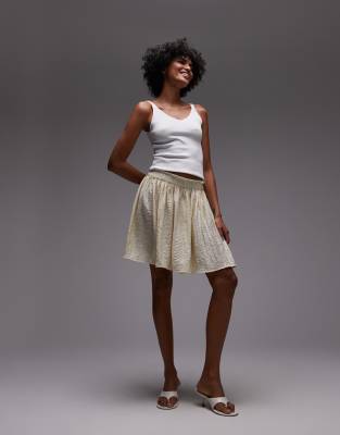 Topshop – Sandfärgad, krinklad, vippig minikjol - view 1
