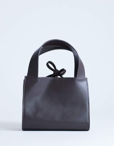 Topshop – Sandy – Kleine Handtasche aus echtem Wildleder und Leder in Schokobraun mit Bindeverschluss - view 1