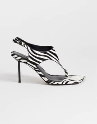 Sandy - Sandales à talon et entredoigt en cuir véritable à imprimé zébrures - Noir et blanc 41
