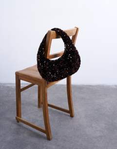 Santana scoop sequin shoulder bag in chocolate