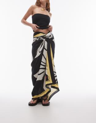 Topshop - Sarong mit Blumenprint in Schwarz-Weiß und grüner Bordüre