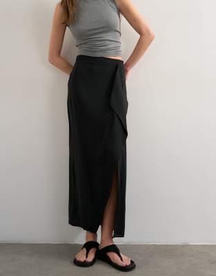Sarong wrap midi skirt in black