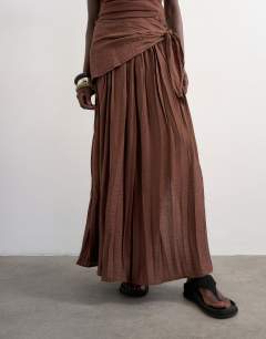 Model wearing Sash tie crinkle full maxi skirt in chocolate
