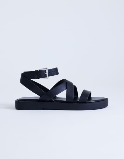 Topshop – Sasha – Czarne płaskie sandały z pasków - view 1