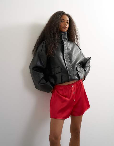 Topshop satijnen short met knoopdetail in rood - view 1