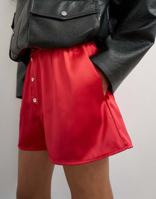 Topshop satijnen short met knoopdetail in rood, 5 van 5