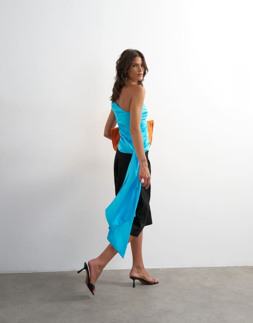 Topshop - Satijnen top met strikceintuur in blauw, 2 van 4
