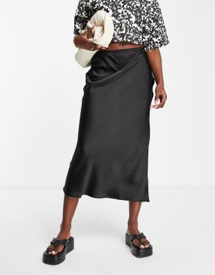 TOPSHOP SATIN BIAS MIDI SKIRT IN BLACK