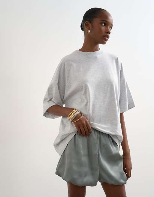 Topshop satin bubble shorts in sage, 2 of 5