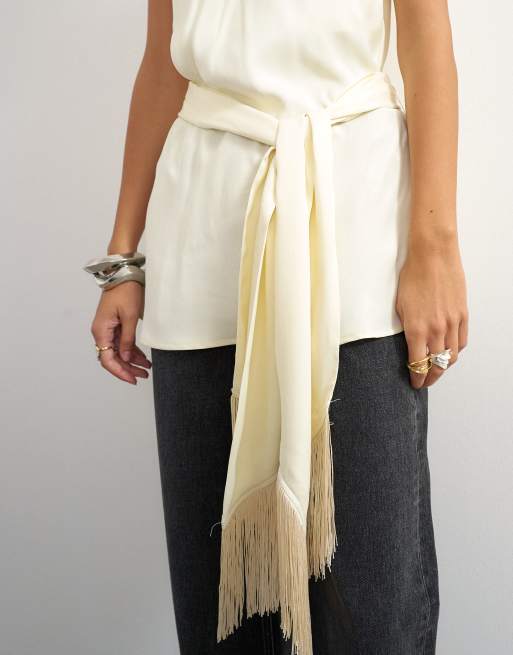 Topshop Satin-Camisole mit U-Ausschnitt, Fransen-Detail und Bindeband in Ivory, 3 von 4
