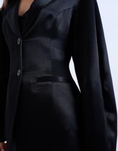 Model wearing Satin cinched blazer in black