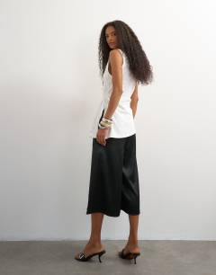 Model wearing Satin culotte in black