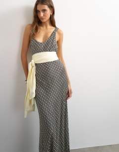 Satin dropped waist maxi dress with contrast tie belt in mono geometric print