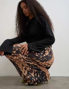 Model wearing Satin feel straight leg trouser in porcupine print