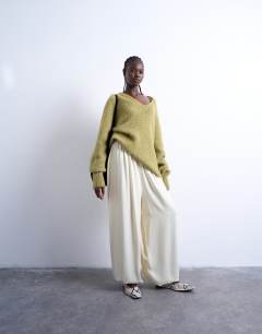 Satin high waisted balloon hem trousers in oyster