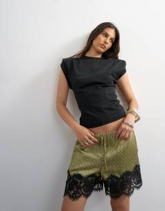 Model wearing Satin lace insert short in geo print