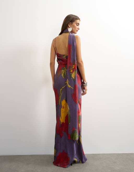 Topshop Satin-Maxikleid mit Schal-Ausschnittdetail in dunklem Blumenmuster, 2 von 4