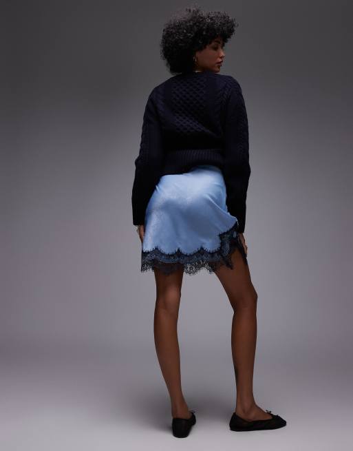 Topshop – Satin-Minirock in Blassblau mit Besatz aus marineblauer Spitze, 4 von 5