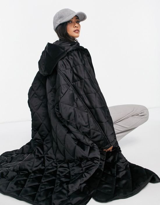 https://images.asos-media.com/products/topshop-satin-quilted-hooded-parka-in-black/200309539-4?$n_550w$&wid=550&fit=constrain