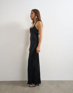 Model wearing Satin scoop neck maxi dress with stitch detailing in black