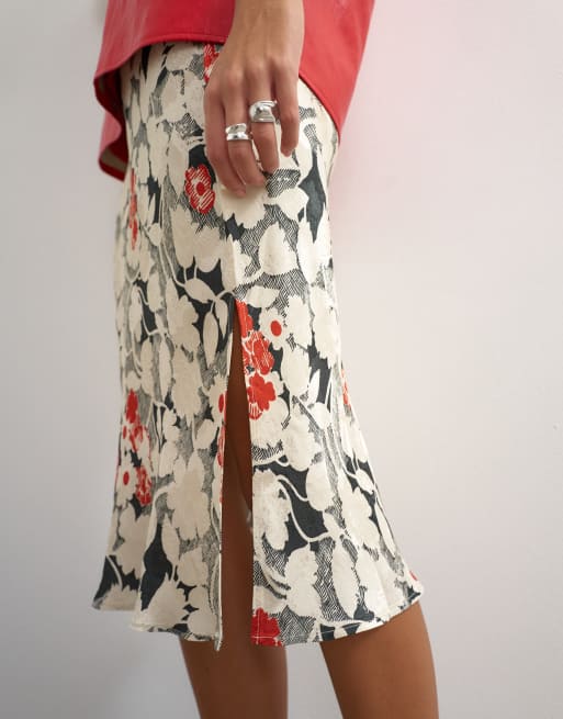 Topshop satinjacquard-kjol i 90-talslängd med monokront blommönster, 3 av 5