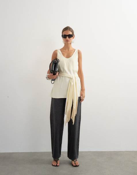 Topshop satinlinne med djup halsringning och fransdetalj samt knytband i ivory - view 1