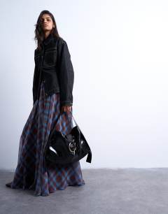 Saturn hardware shoulder bag in black